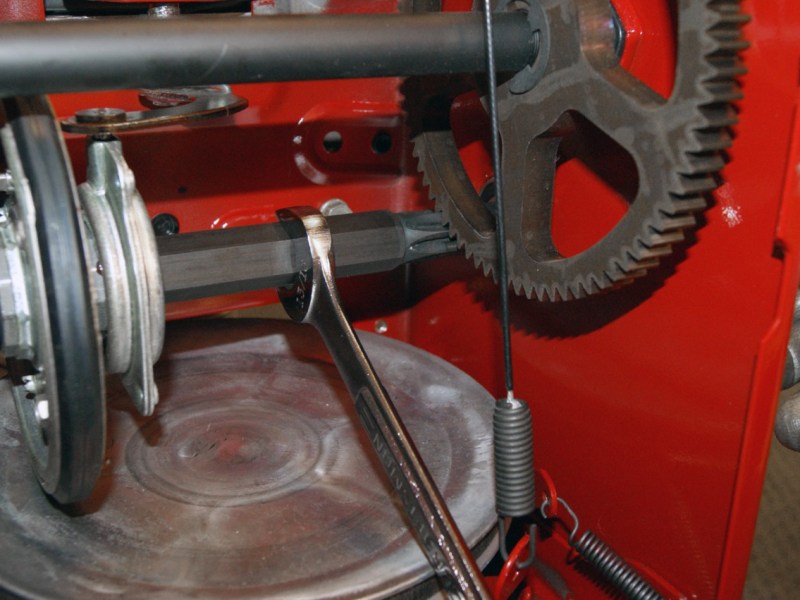 Hvordan bytte friksjonshjul på en&nbsp;snøfreser